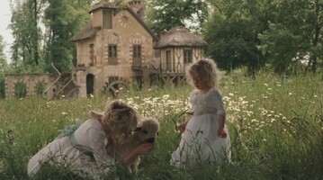 Media 8486_marie antoinette_château de versailles - le moulin near le petit trianon_0.jpg